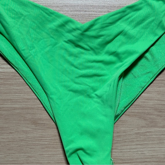 •WEWOREWHAT Ruched Underwire Top and Delilah Bottom bikini set in Neon Green - Picture 9 of 15